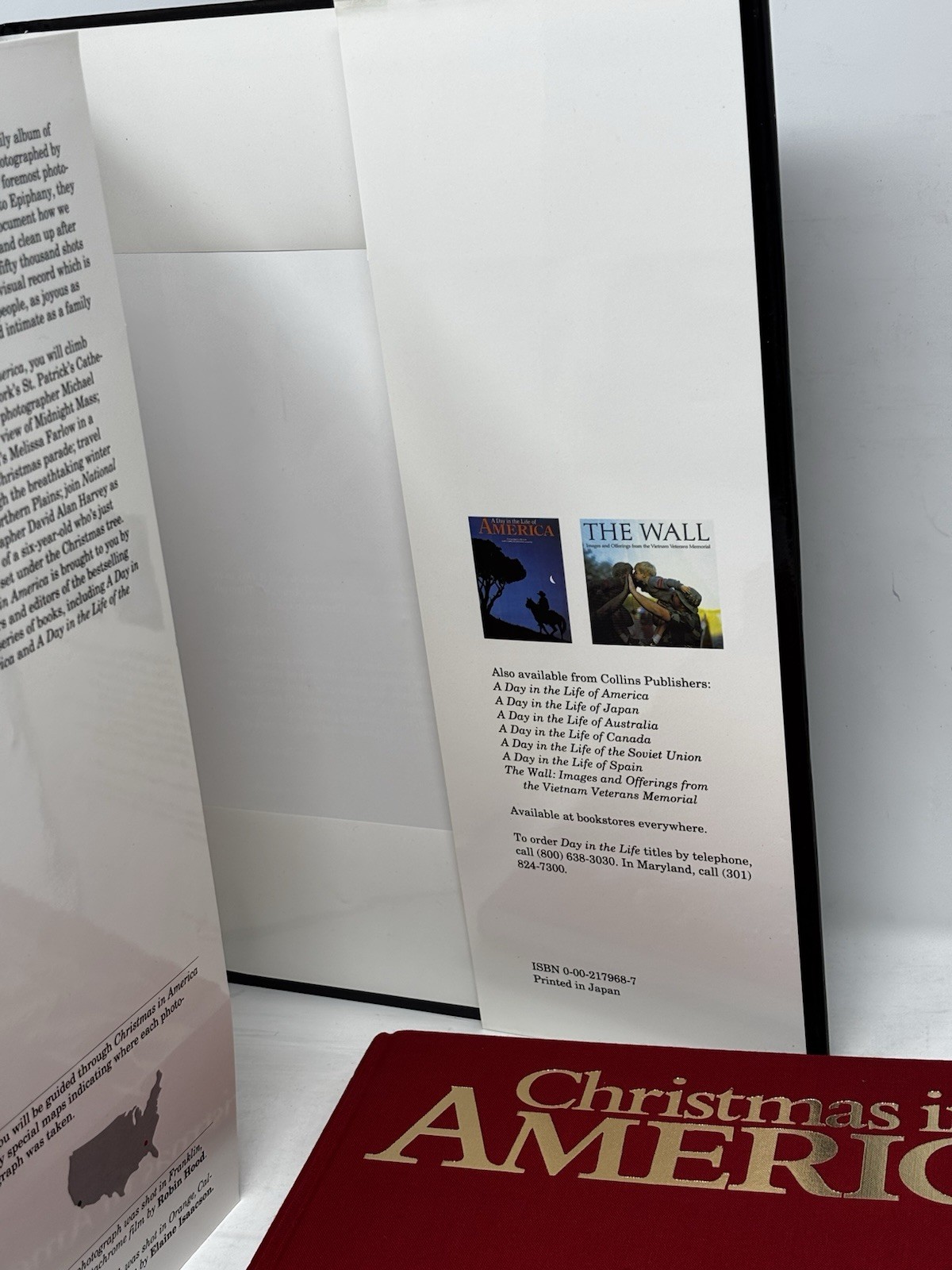Christmas in America HC DJ 1988 15&Prime; x 10 1/2&Prime; x1&Prime; 208 pgs Photos