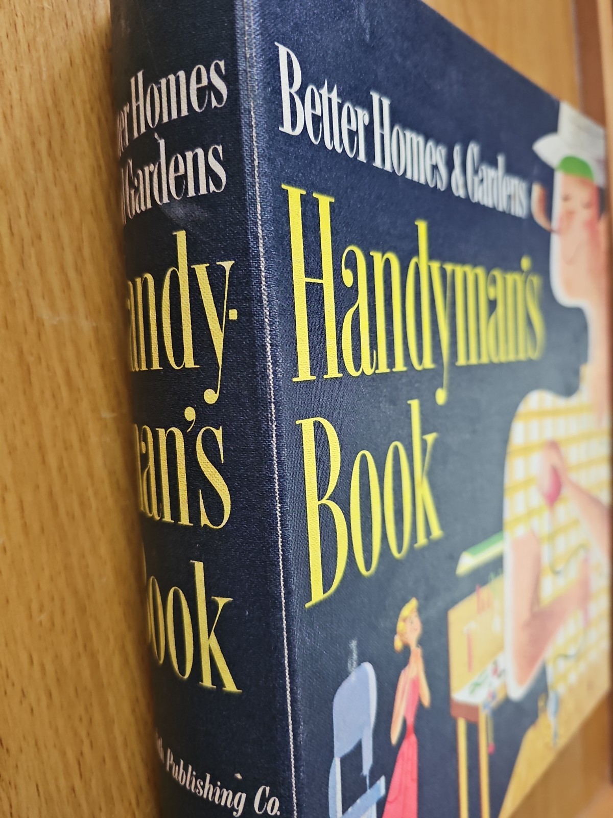 Better Homes & Gardens Handyman&rsquo;s Book 5 Ring Binder 400 pages 1957 Fix It