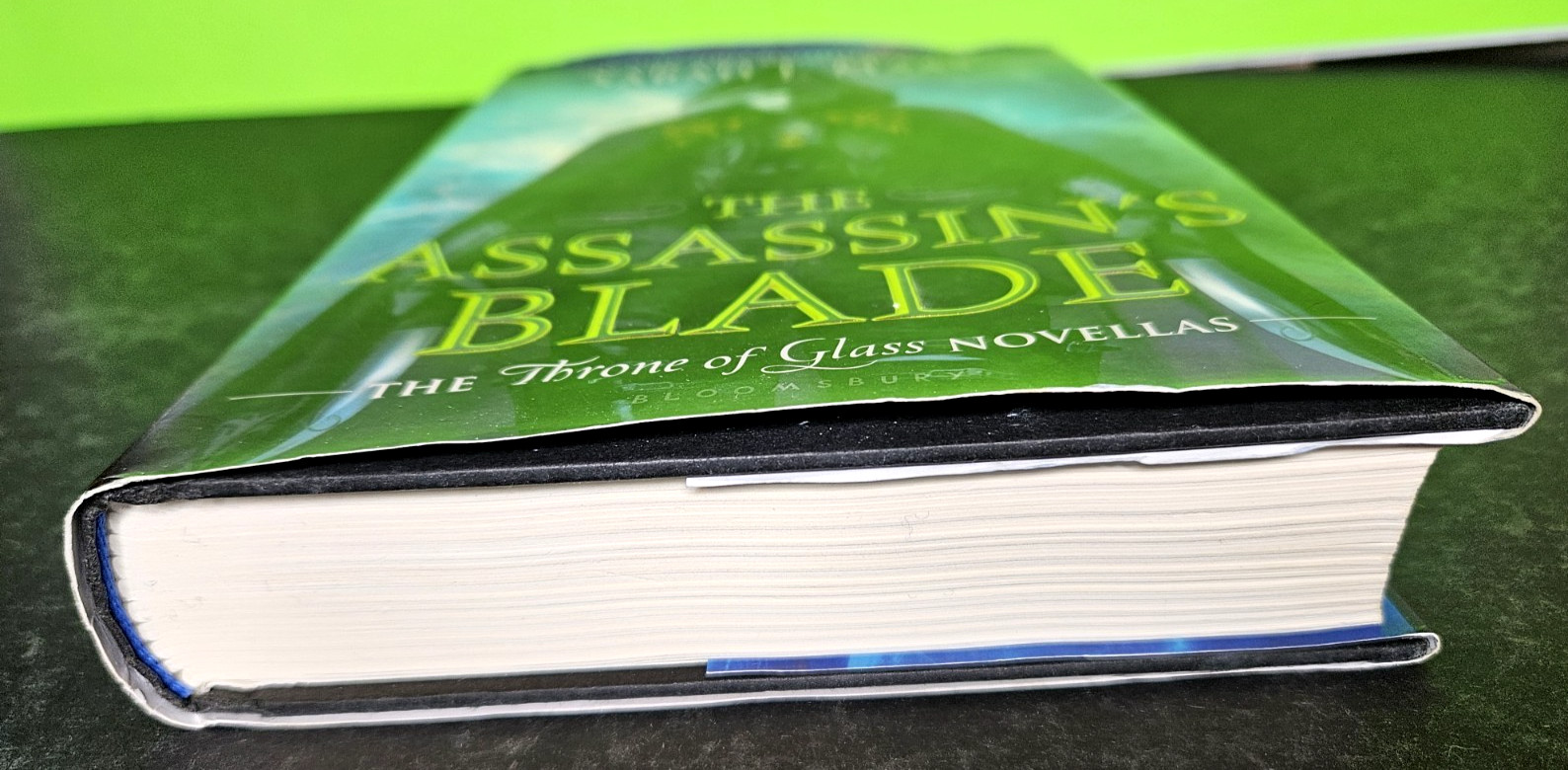 The ASSASSIN&rsquo;S BLADE by Sarah J Maas – 2014 Bloomsbury HBDJ, 1st Ed 1st Printing