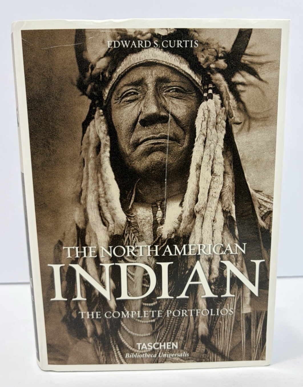 2020 « The North American Indian: The Complete Portfolios » by Edward S. Curtis