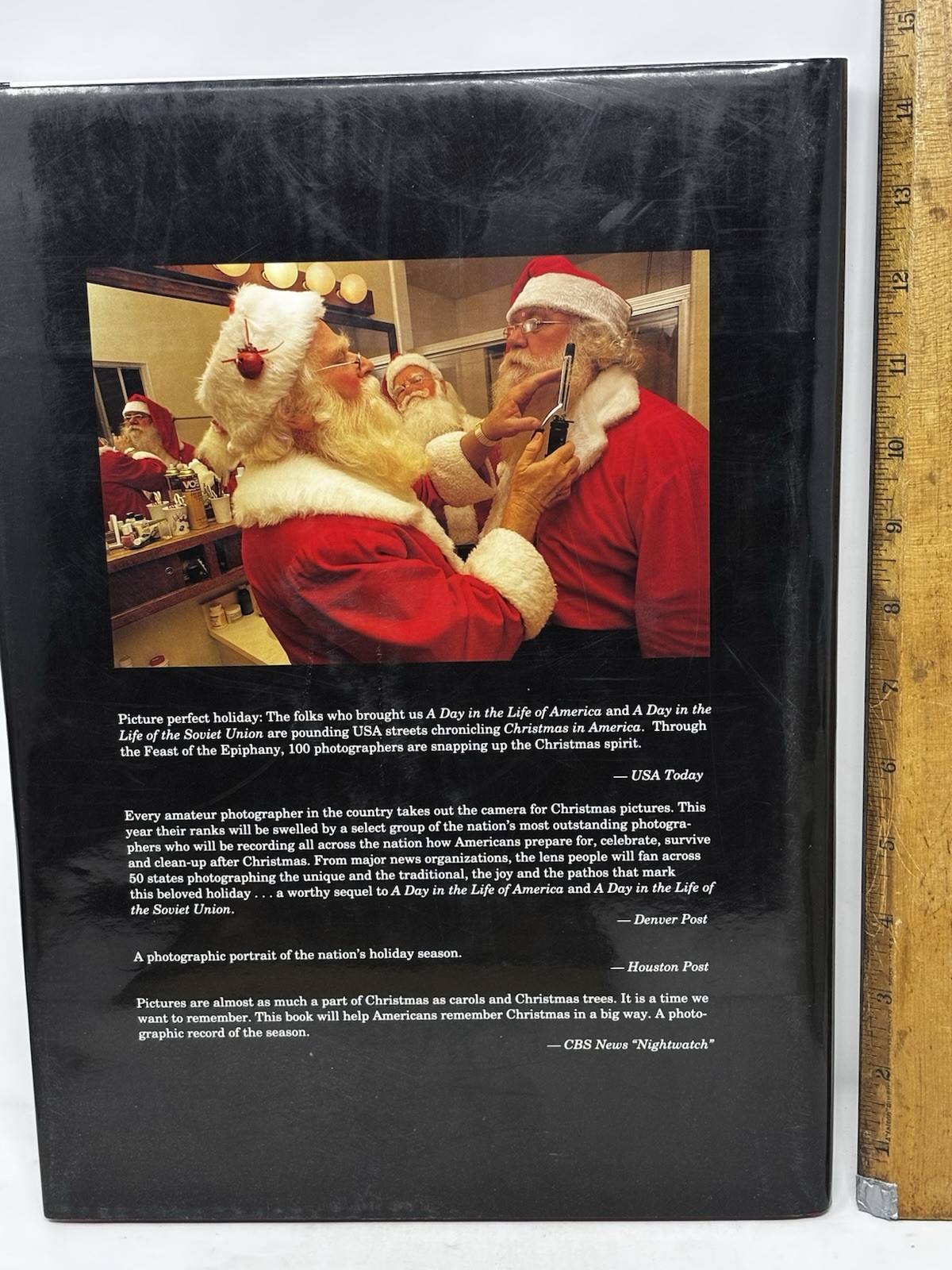 Christmas in America HC DJ 1988 15&Prime; x 10 1/2&Prime; x1&Prime; 208 pgs Photos