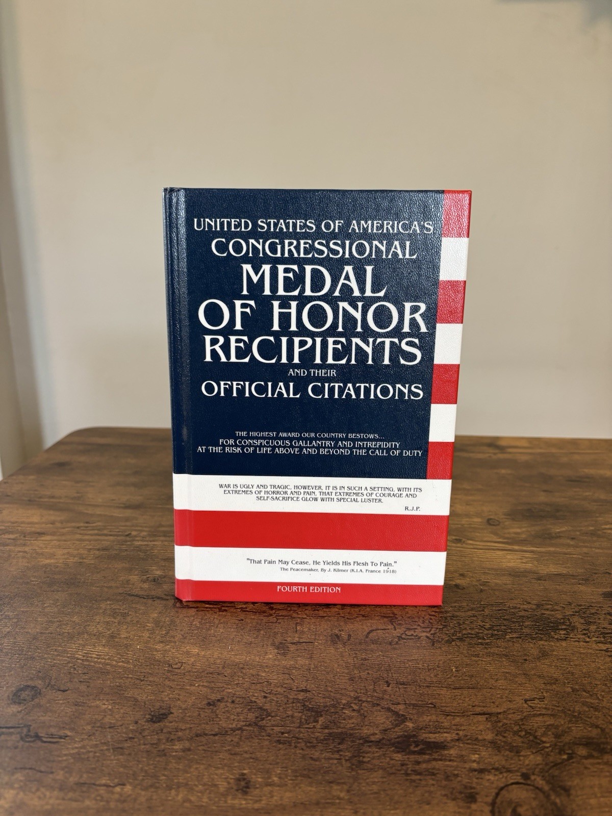 United States of America&rsquo;s Congressional Medal of Honor Recipients Book HC