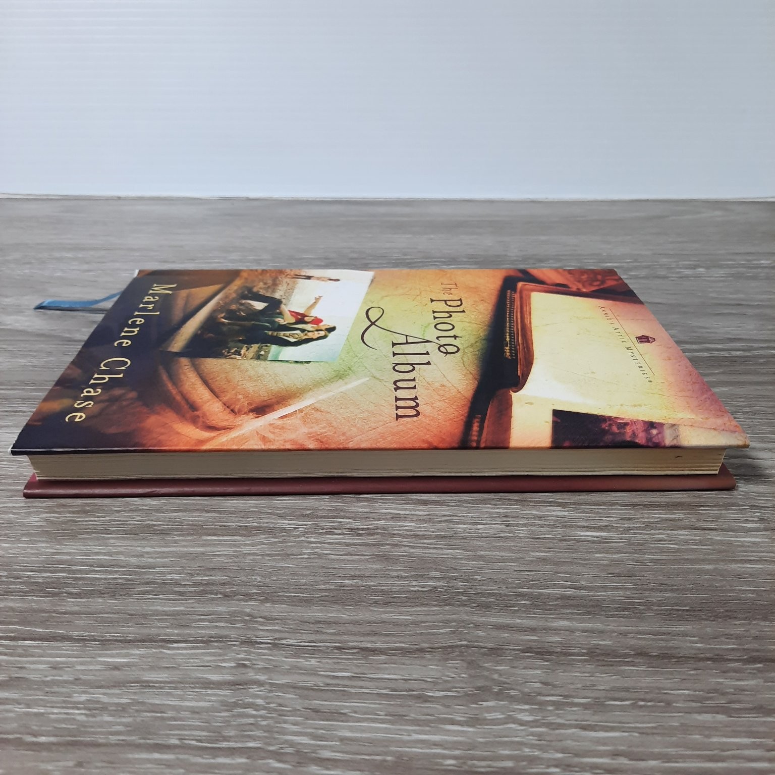 The Photo Album Marlene Chase 2020 Annie&rsquo;s Attic Mysteries Fiction Annie&rsquo;s