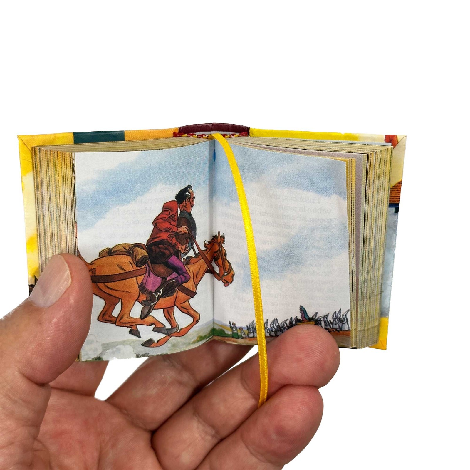 new Don Quijote de la Mancha para Jóvenes mini book 2.65&Prime; high hardcover 438 pgs