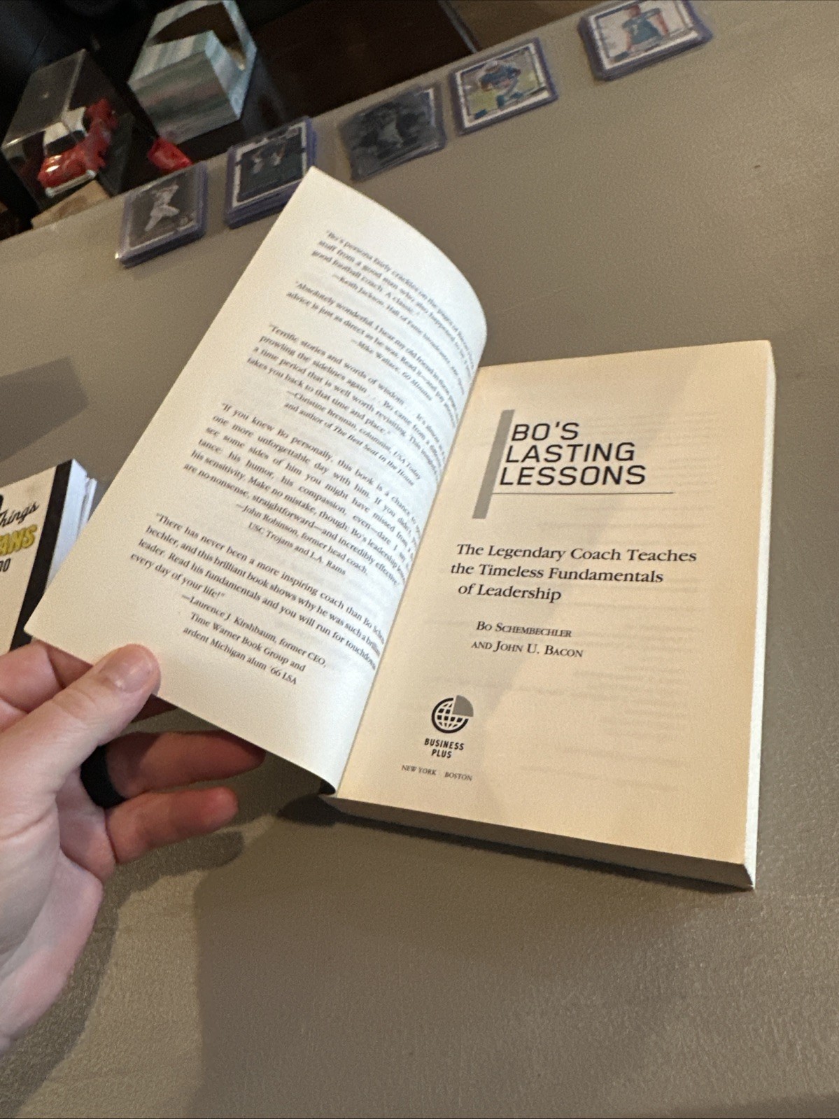 Bo&rsquo;s Lasting Lessons [Paperback] Schembechler, Bo. & John U. Bacon.