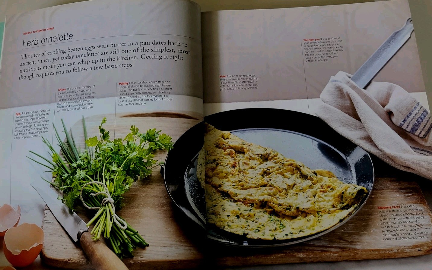 The AWW Cooking School Australian Women&rsquo;s Weekly Learn To Cook 688 Pages 2012