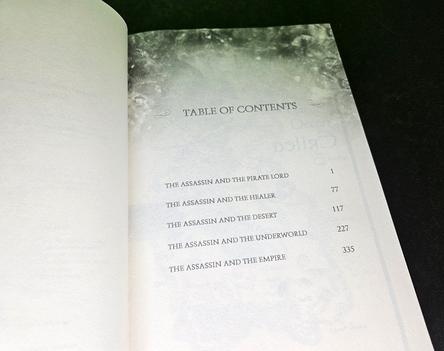 The ASSASSIN&rsquo;S BLADE by Sarah J Maas – 2014 Bloomsbury HBDJ, 1st Ed 1st Printing