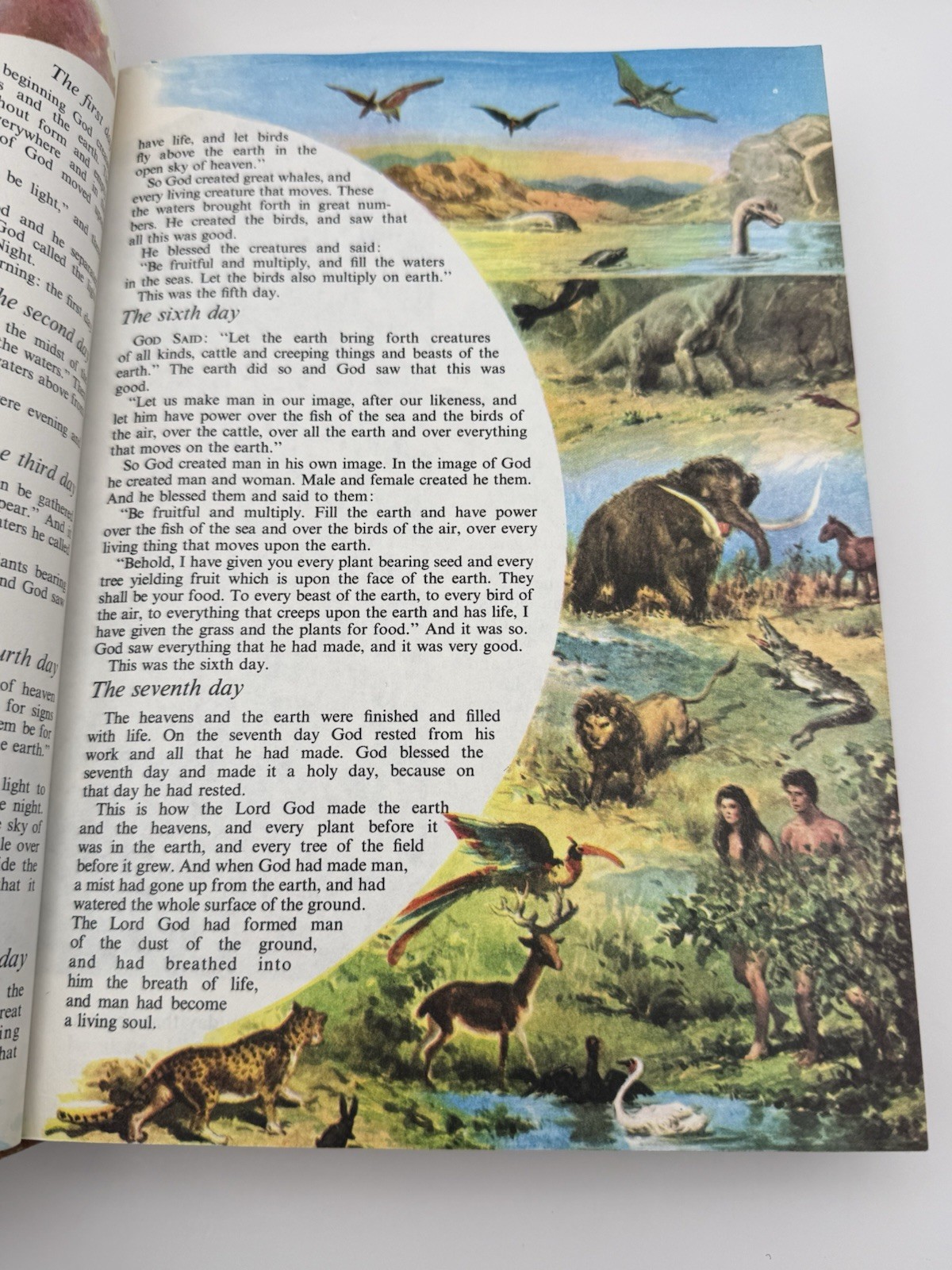 The Children&rsquo;s Bible Hardcover Illustrated Golden Press 1965 Ages 4-8 OT/NT