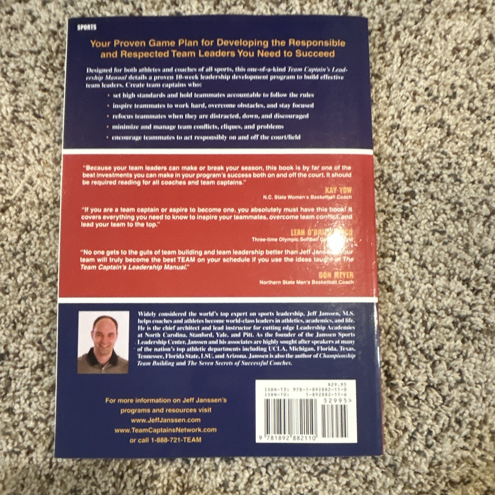Jeff Janssen M.S. The Team Captain&rsquo;s Leadership Manual Paperback Sports