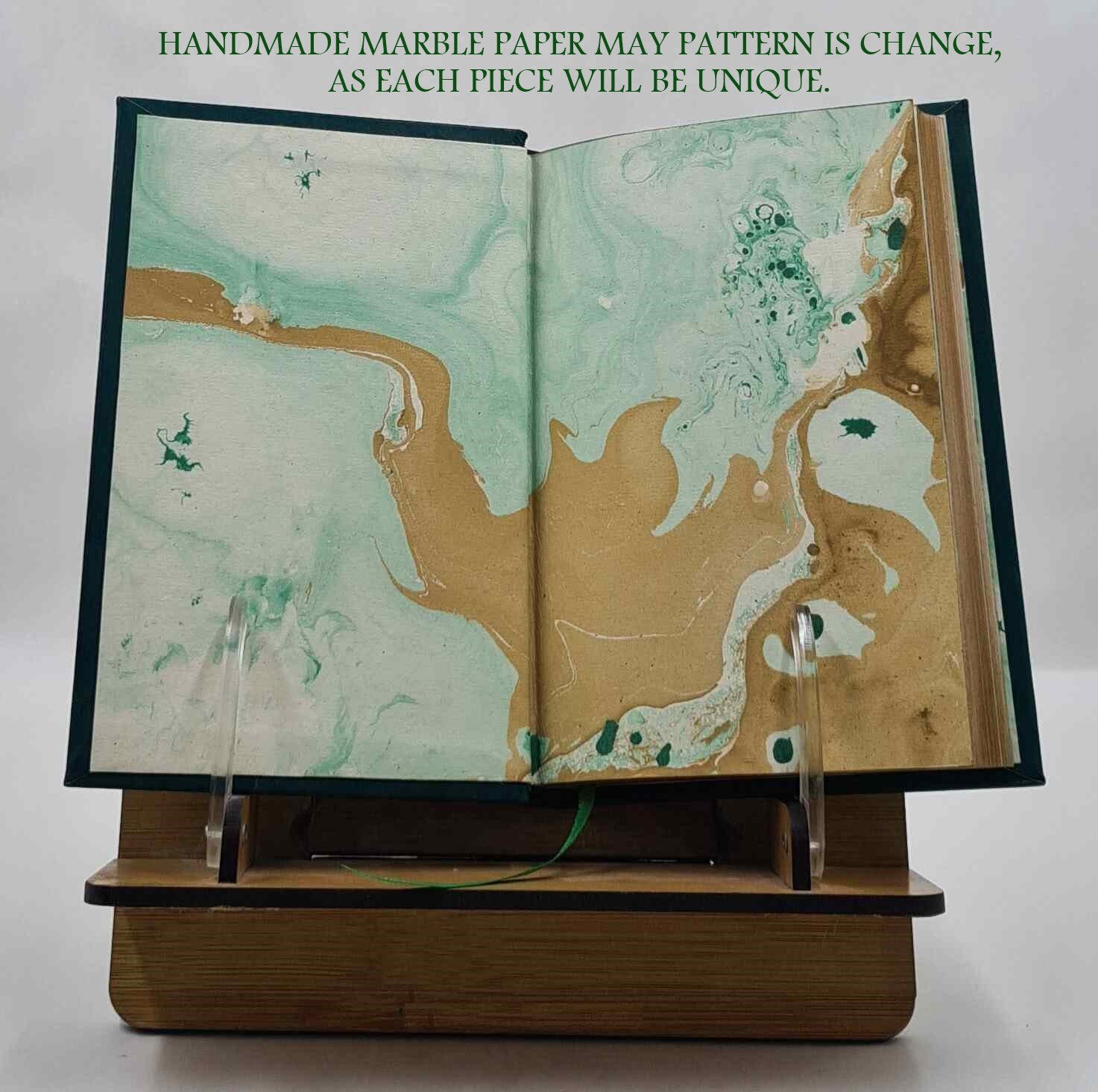 The Fabulous Lost & Found and the little Korean mouse: L [Premium Leather Bound]