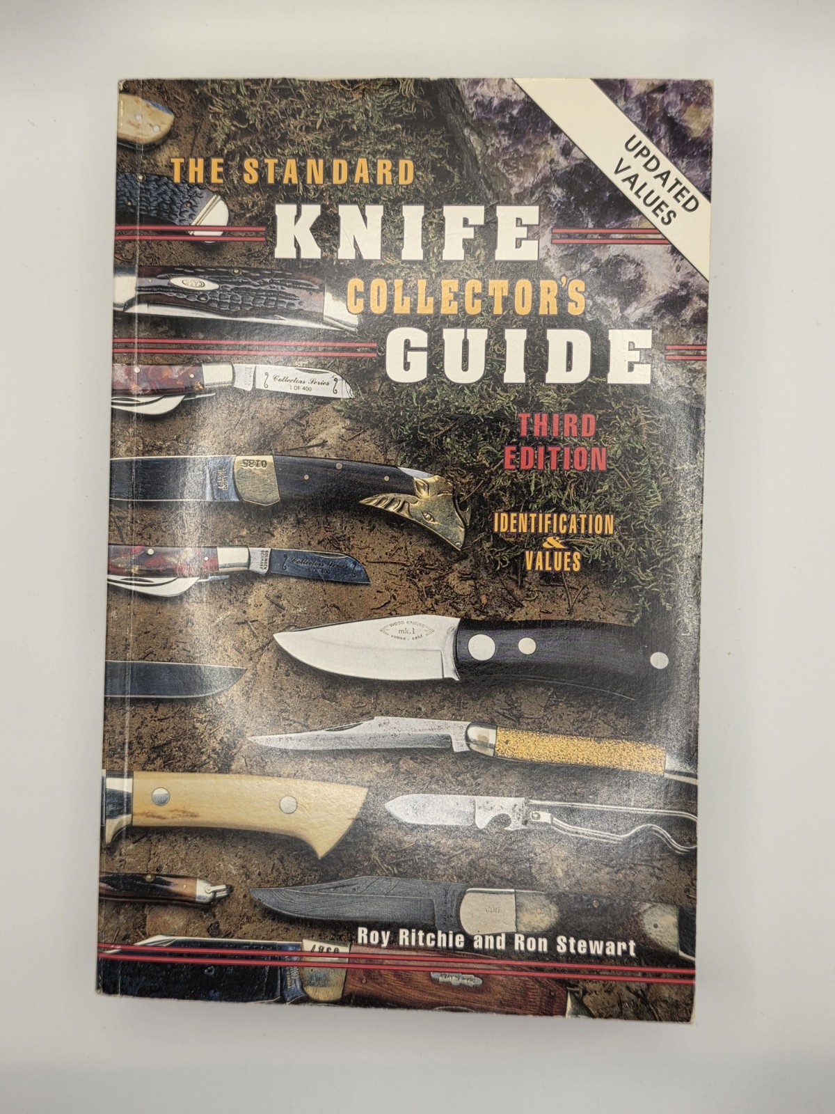 The Standard Knife Collector&rsquo;s Guide (3rd Edition) – Paperback – LIKE NEW