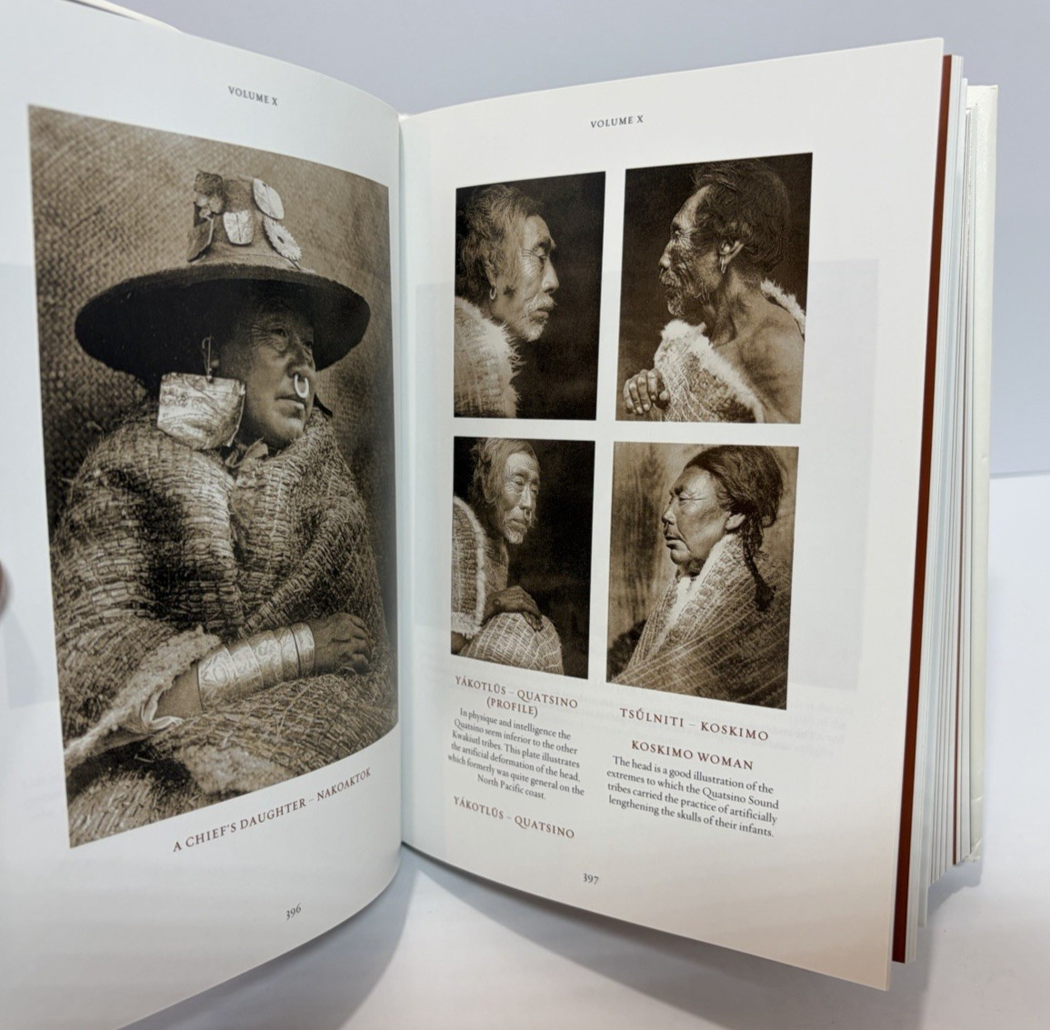 2020 « The North American Indian: The Complete Portfolios » by Edward S. Curtis