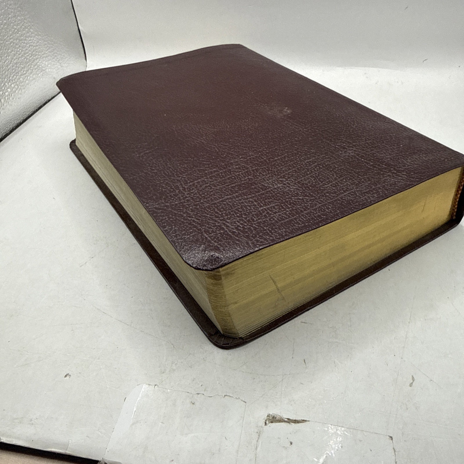 Holy Bible: People&rsquo;s Parallel Edition King James Version New Living Translation