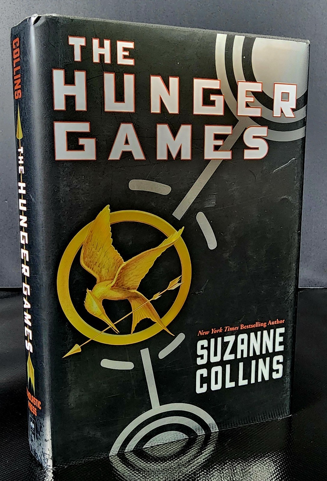 « The Hunger Games » by Suzanne Collins Hardcover Excellent Condition