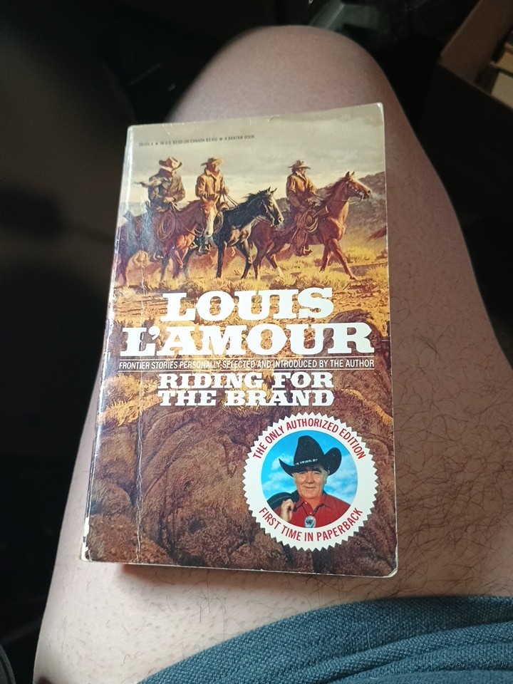 Louis L&rsquo;Amour (3 Western Paperbacks, all different) see Pictures Vintage